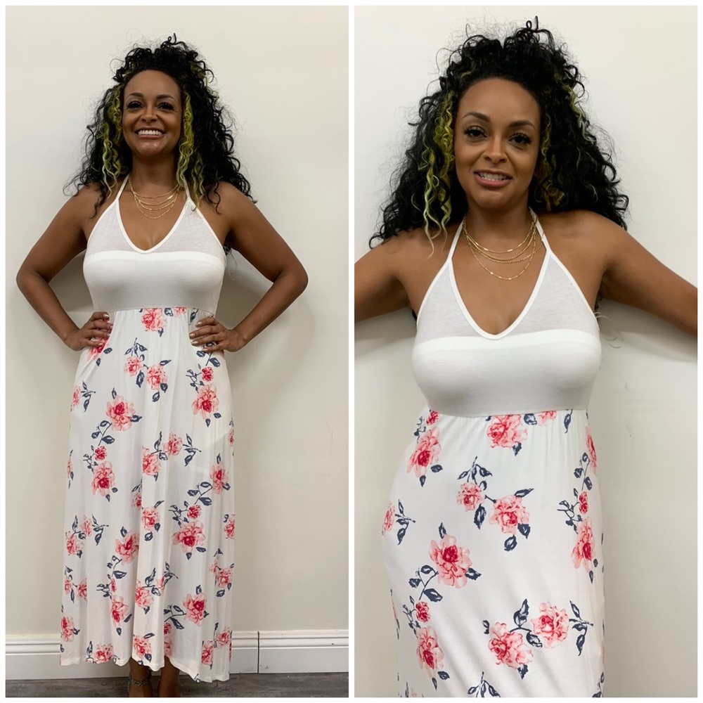 Ivory Floral Maxi Dress
Fabric 95% RAYON 5% SPANDEX
Desc:L: 48" B: 32" W: 30"